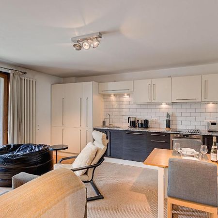 Apartment Cosmiques - Alpes Travel - Central Chamonix - Sleeps 4 Luaran gambar