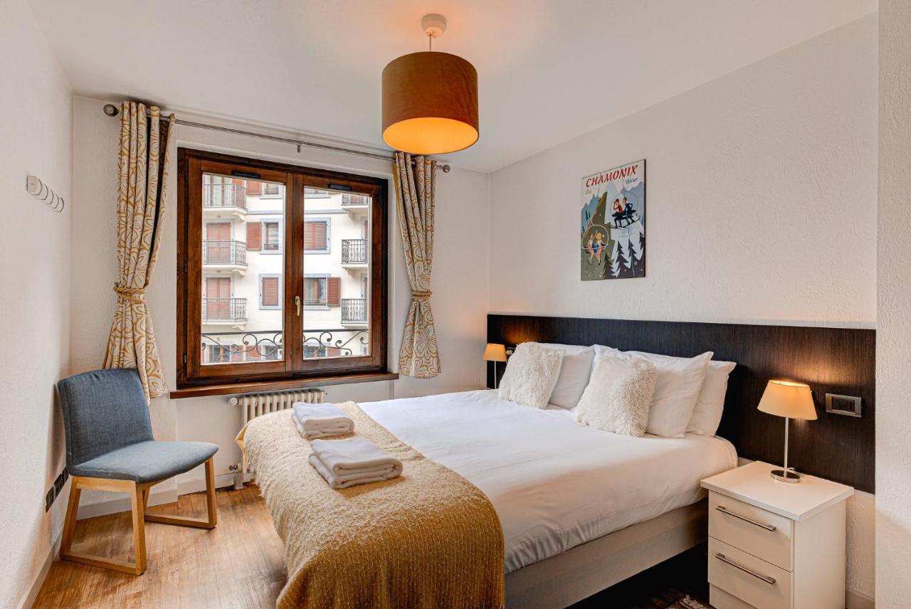 Apartment Cosmiques - Alpes Travel - Central Chamonix - Sleeps 4 Luaran gambar