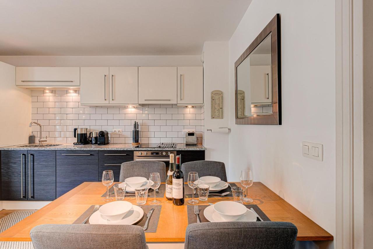 Apartment Cosmiques - Alpes Travel - Central Chamonix - Sleeps 4 Luaran gambar