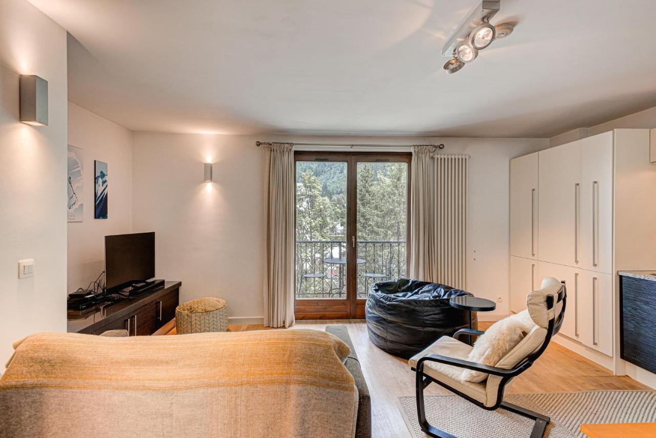 Apartment Cosmiques - Alpes Travel - Central Chamonix - Sleeps 4 Luaran gambar
