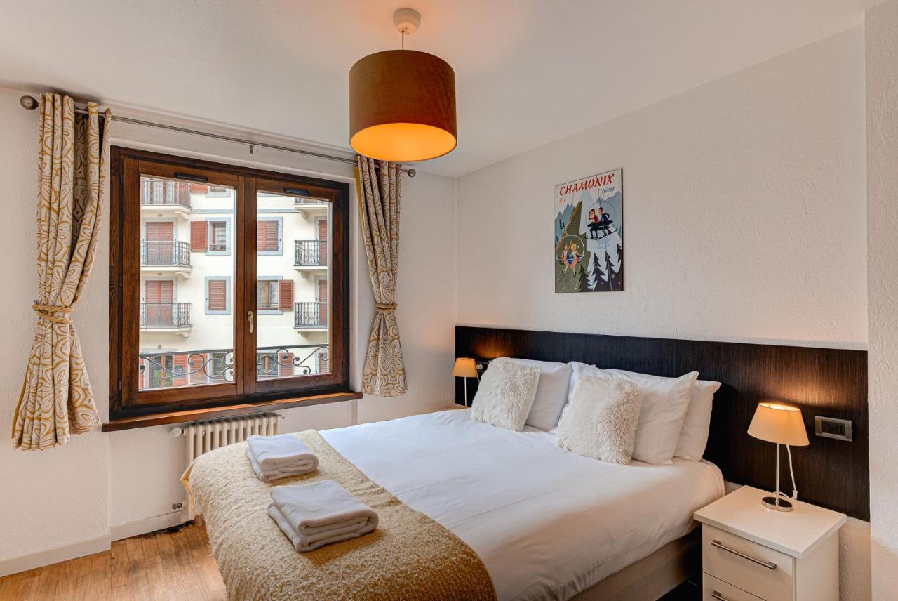 Apartment Cosmiques - Alpes Travel - Central Chamonix - Sleeps 4 Luaran gambar