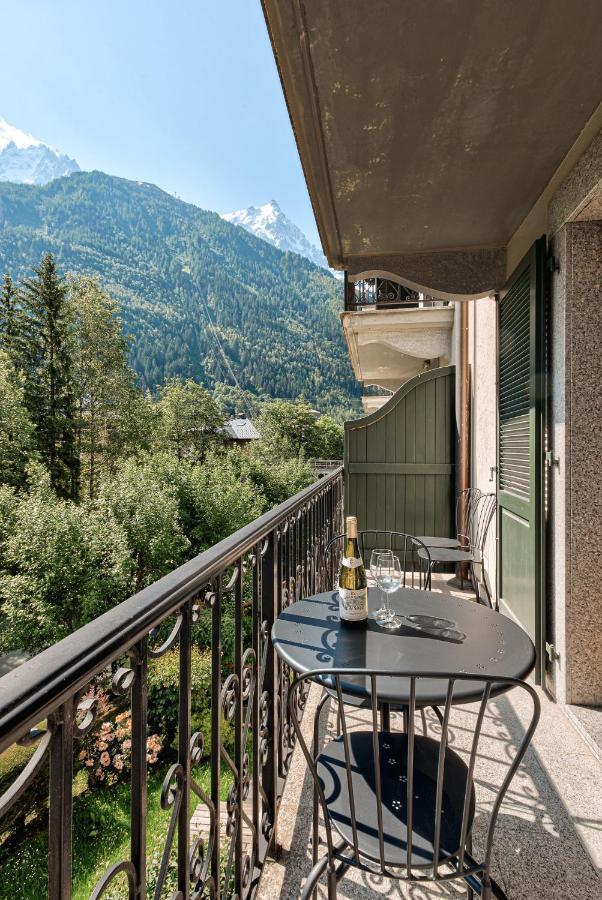 Apartment Cosmiques - Alpes Travel - Central Chamonix - Sleeps 4 Luaran gambar
