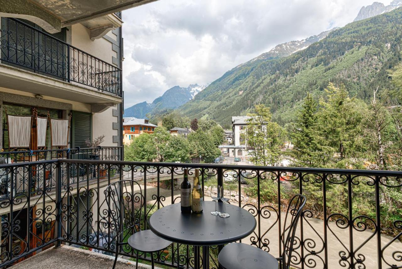 Apartment Cosmiques - Alpes Travel - Central Chamonix - Sleeps 4 Luaran gambar