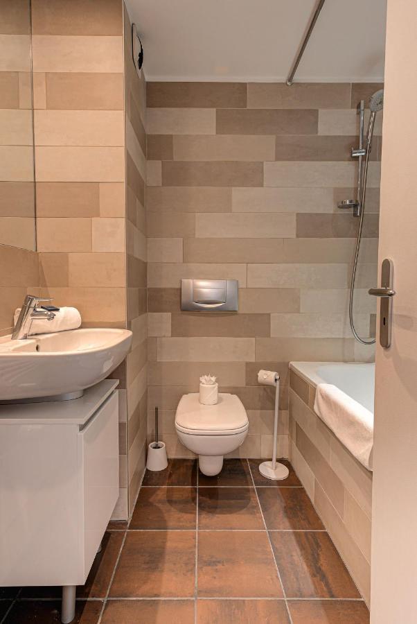 Apartment Cosmiques - Alpes Travel - Central Chamonix - Sleeps 4 Luaran gambar