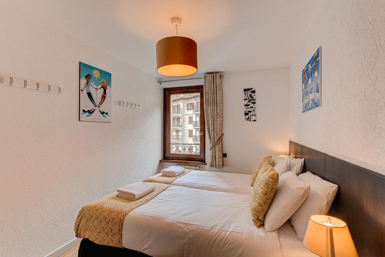 Apartment Cosmiques - Alpes Travel - Central Chamonix - Sleeps 4 Luaran gambar