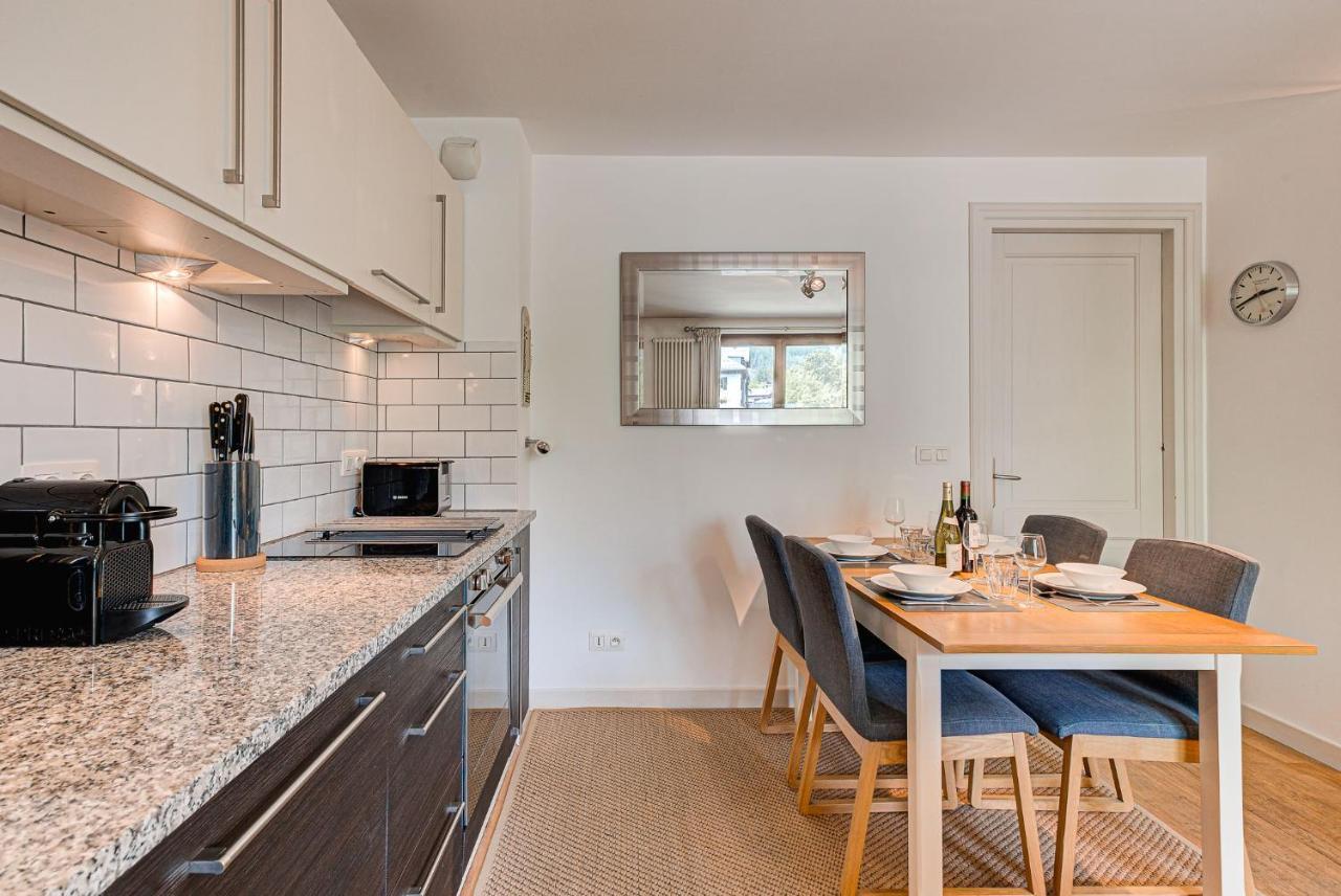 Apartment Cosmiques - Alpes Travel - Central Chamonix - Sleeps 4 Luaran gambar